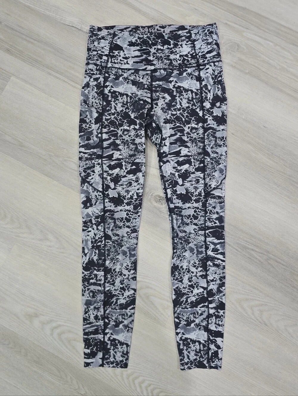 Lululemon Fast And Free Abstract Black & White High-Waist Leggings Pockets Sz 6